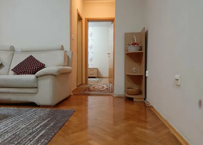 Square Exclusive 3n Apartment *